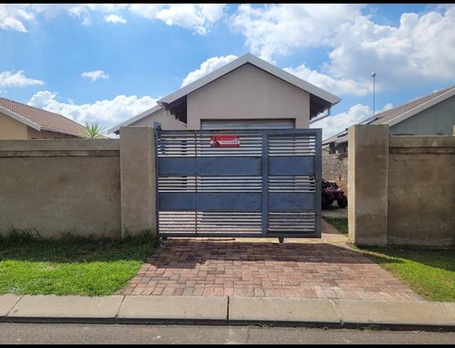 2 BEDROOM HOUSE FOR SALE IN SALFIN